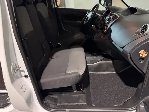 Renault KANGOO MAXI 1.5 DCI BUSINESS S/S 2020 - 13750 EUR, 151000 km - AUTO.MOTO.pt - 151000km - foto 29 de 33