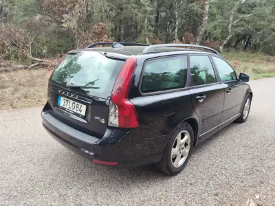 Volvo V50 2011 - 6800 EUR, 184300 km - foto 5 de 13