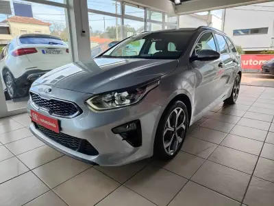 Kia Ceed SW 2019 - 18250 EUR, 70500 km - AUTO.MOTO.pt - 70500km - foto 5 de 35