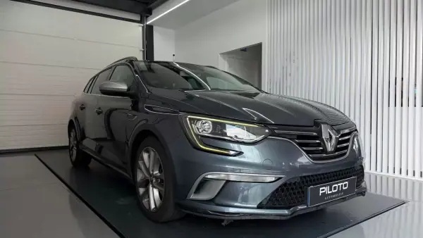 Renault Mégane 2016 - 11990 EUR, 185521 km - AUTO.MOTO.pt - 185521km - foto 5 de 27