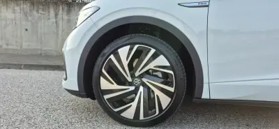 Volkswagen ID.5 2023 - 35750 EUR, 57000 km - AUTO.MOTO.pt - 57000km - foto 5 de 28