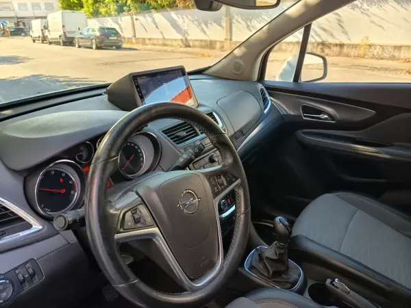 Opel Mokka X 2015 - 9990 EUR, 113500 km - AUTO.MOTO.pt - 113500km - foto 13 de 22
