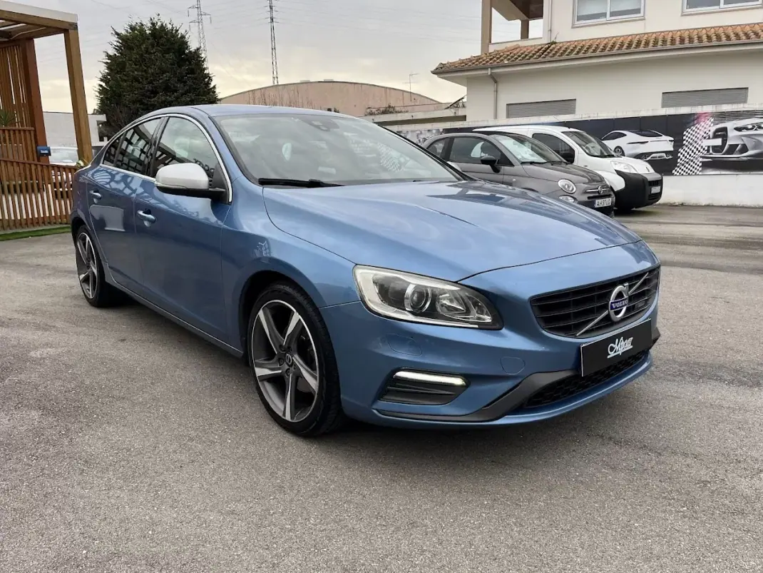 Volvo S60 2015 - 11950 EUR, 225000 km - AUTO.MOTO.pt - 225000km - foto 3 de 53