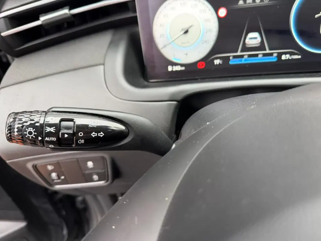 Hyundai Tucson 2022 - 23900 EUR, 154418 km - AUTO.MOTO.pt - 154418km - foto 6 de 21