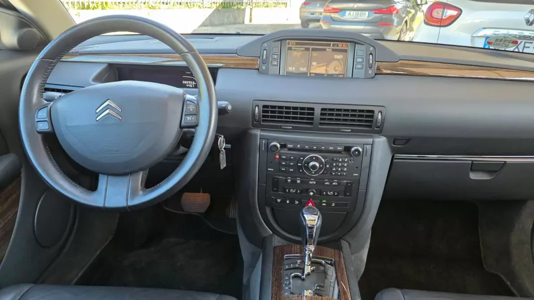 Citroën C6 2006 - 16490 EUR, 82000 km - AUTO.MOTO.pt - 82000km - foto 11 de 22