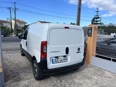 Fiat Fiorino 1.3 M-Jet Adventure 2020 - 9990 EUR, 159960 km - AUTO.MOTO.pt - 159960km - foto 9 de 20