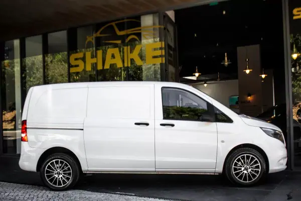 Mercedes-Benz Vito 2015 - 14900 EUR, 153540 km - 153540km - foto 5 de 25