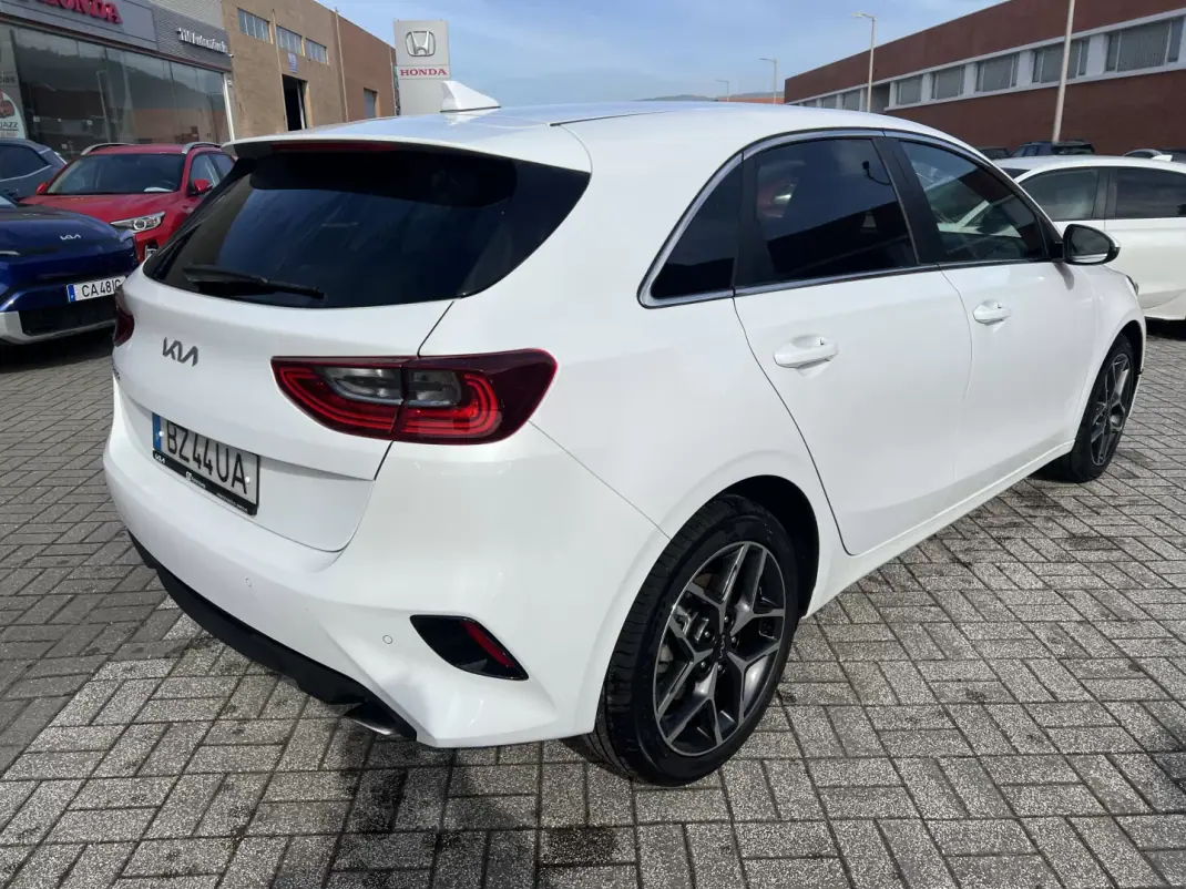 Kia Ceed 2025 - 23900 EUR, 10 km - AUTO.MOTO.pt - 10km - foto 6 de 20