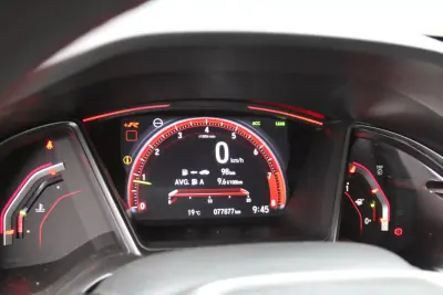 Honda Civic 2019 - 43990 EUR, 78000 km - AUTO.MOTO.pt - 78000km - foto 26 de 31