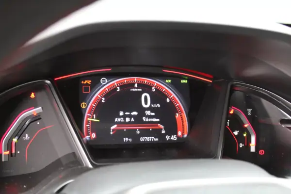 Honda Civic 2019 - 43990 EUR, 78000 km - AUTO.MOTO.pt - 78000km - foto 26 de 31