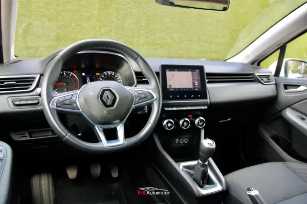 Renault Clio 2020 - 13700 EUR, 97000 km - AUTO.MOTO.pt - 97000km - foto 3 de 37