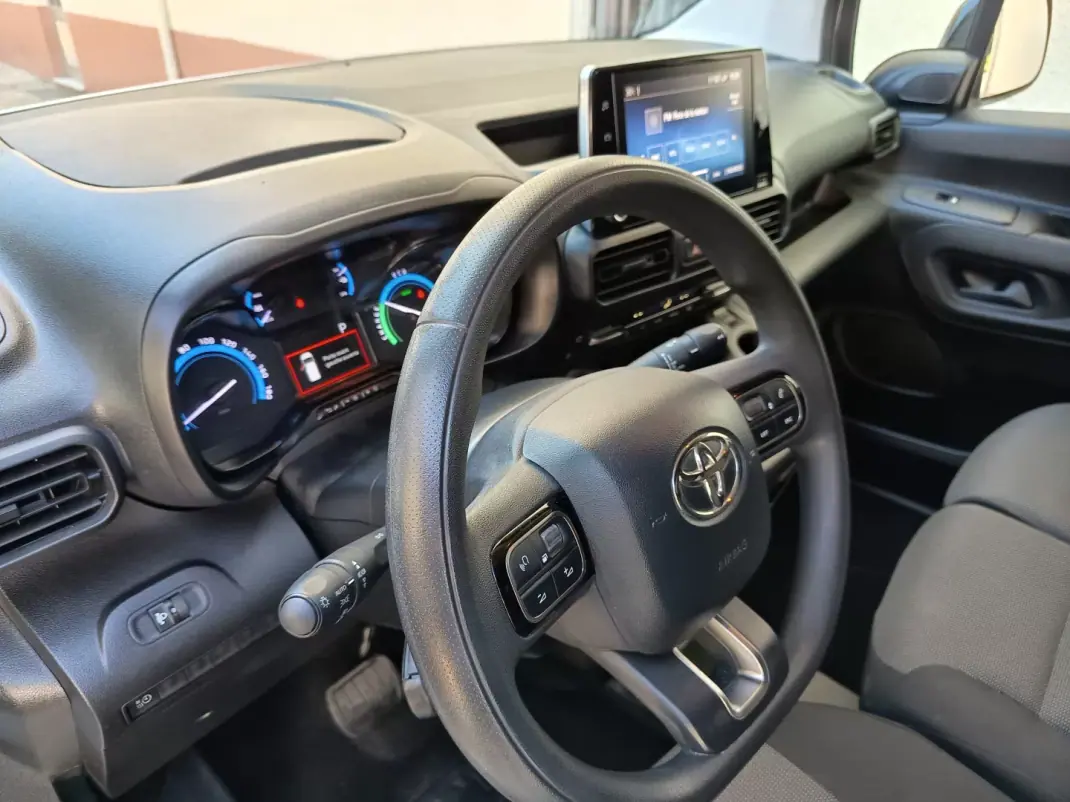 Toyota Proace Verso Electric 2022 - 17990 EUR, 78900 km - 78900km - foto 22 de 22