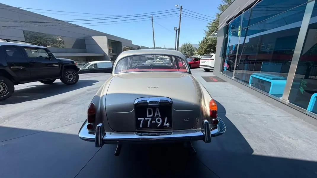 Jaguar MK I 1968 - 35000 EUR, 56000 km - 56000km - foto 5 de 16