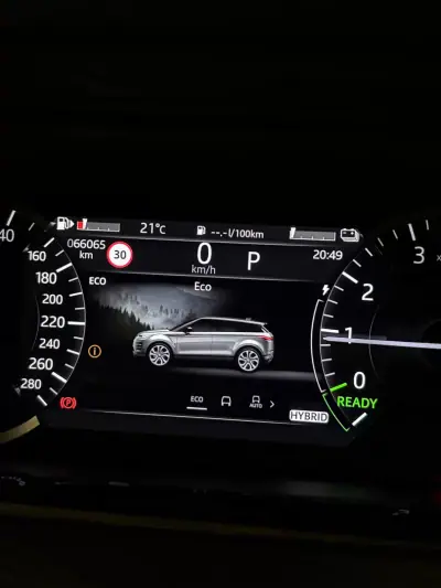 Land Rover EVOQUE 2022 - 37750 EUR, 66000 km - 66000km - foto 31 de 37