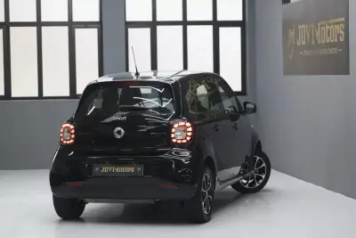 Smart ForFour 2015 - 9500 EUR, 155670 km - AUTO.MOTO.pt - 155670km - foto 30 de 36