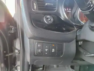 Kia Ceed SW 2015 - 8990 EUR, 144200 km - AUTO.MOTO.pt - 144200km - foto 24 de 35