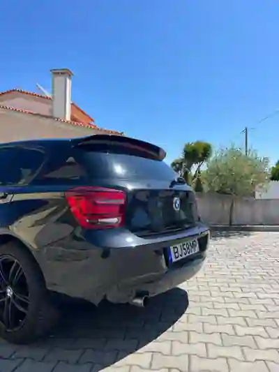 BMW 120 2015 - 16000 EUR, 155000 km - AUTO.MOTO.pt - 155000km - foto 4 de 11