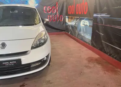 Renault Grand Scénic 2012 - 8899 EUR, 230000 km - AUTO.MOTO.pt - 230000km - foto 9 de 41