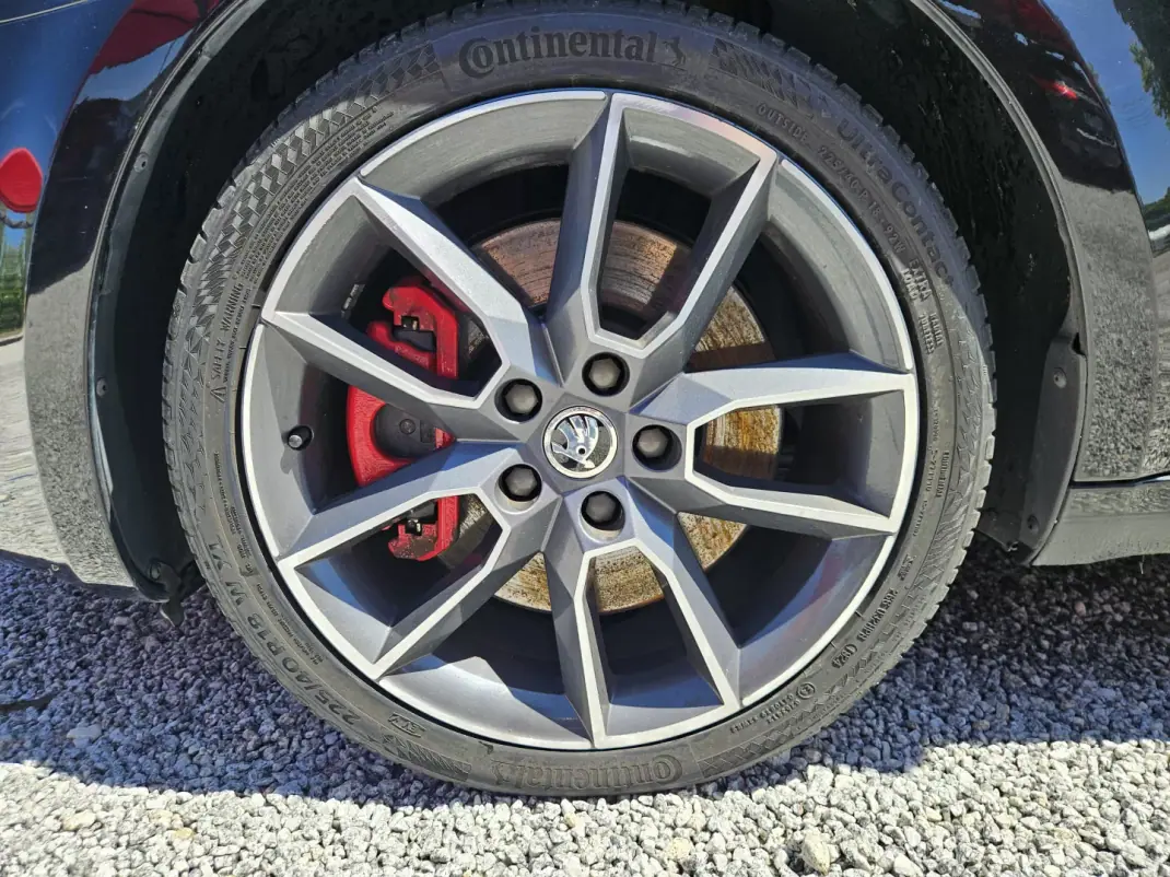 Skoda Octavia Break 2014 - 14500 EUR, 257000 km - AUTO.MOTO.pt - 257000km - foto 32 de 78