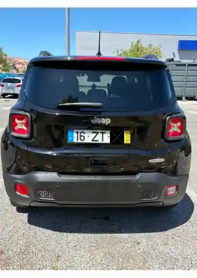 Jeep Renegade 2020 - 13500 EUR, 126000 km - AUTO.MOTO.pt - 126000km - foto 8 de 10