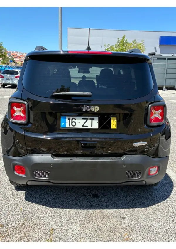 Jeep Renegade 2020 - 13500 EUR, 126000 km - AUTO.MOTO.pt - 126000km - foto 8 de 10