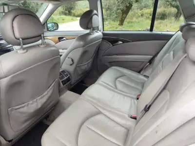 Mercedes-Benz E 200 2003 - 3900 EUR, 338200 km - AUTO.MOTO.pt - 338200km - foto 9 de 14