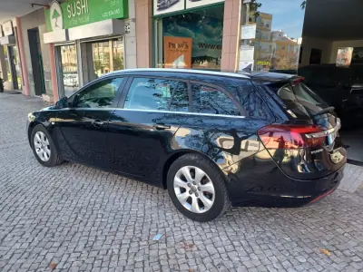 Opel Insignia Sports Tourer 2015 - 10890 EUR, 107586 km - 107586km - foto 7 de 35