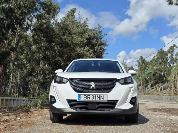 Peugeot 2008 2020 - 14900 EUR, 88064 km - 88064km - foto 5 de 56