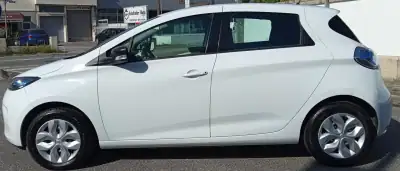 Renault Zoe 2019 - 11490 EUR, 14871 km - AUTO.MOTO.pt - 14871km - foto 5 de 16