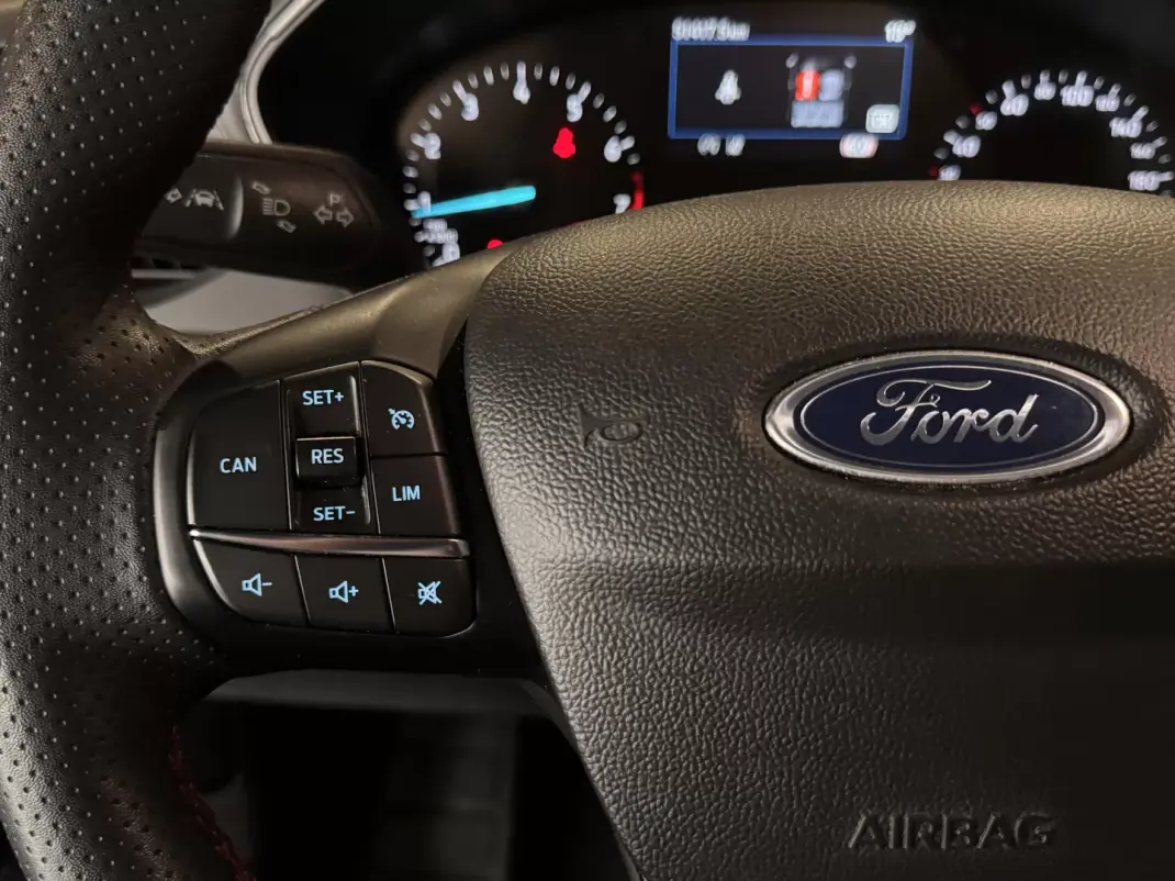 Ford Focus 2024 - 20990 EUR, 51400 km - AUTO.MOTO.pt - 51400km - foto 24 de 36