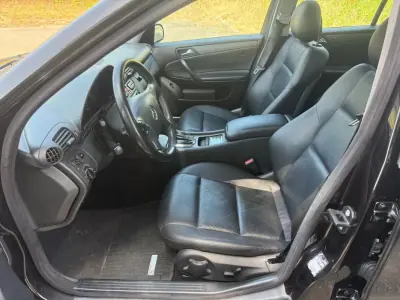 Mercedes-Benz C 220 2002 - 6450 EUR, 227000 km - AUTO.MOTO.pt - 227000km - foto 7 de 31