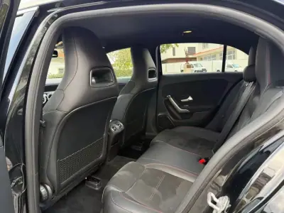 Mercedes-Benz A 180 2019 - 25999 EUR, 100000 km - AUTO.MOTO.pt - 100000km - foto 24 de 25