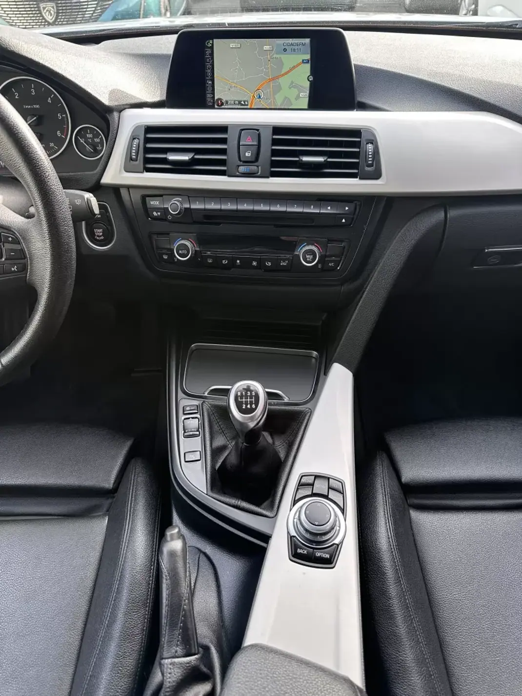 BMW 418 Gran Coupé 2016 - 17500 EUR, 190000 km - AUTO.MOTO.pt - 190000km - foto 44 de 52