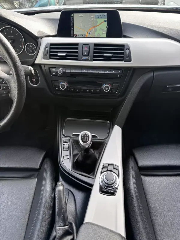 BMW 418 Gran Coupé 2016 - 16900 EUR, 190000 km - AUTO.MOTO.pt - 190000km - foto 44 de 52