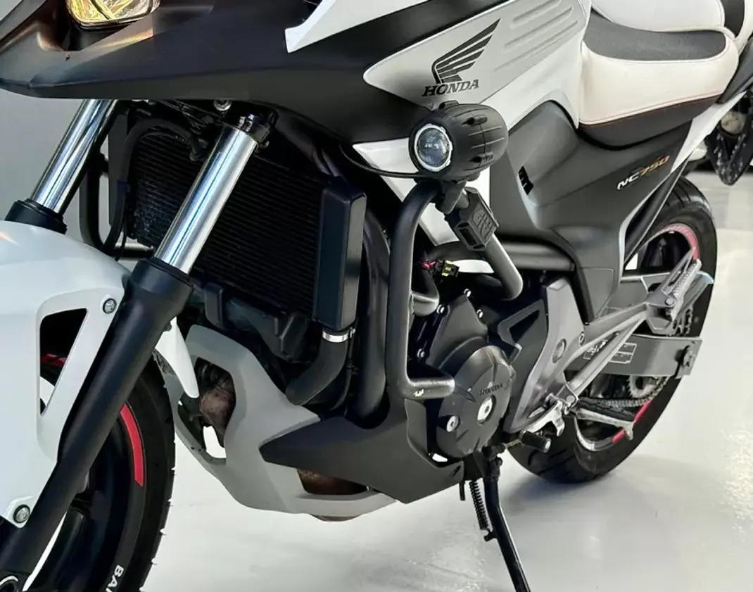 Honda NC750X 2015 - 5950 EUR, 35803 km - 35803km - foto 8 de 27