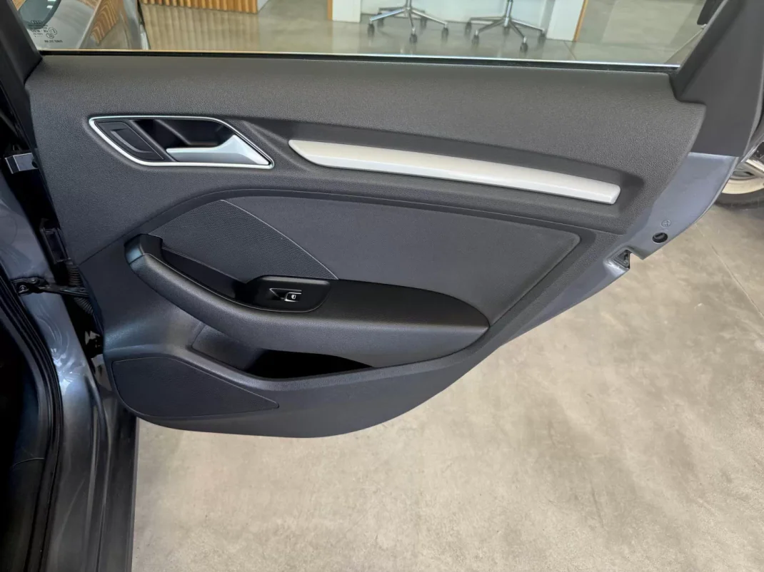 Audi A3 Sportback 2016 - 16000 EUR, 158000 km - AUTO.MOTO.pt - 158000km - foto 53 de 94