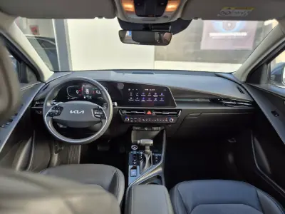 Kia Niro 2022 - 24750 EUR, 72000 km - 72000km - foto 9 de 47