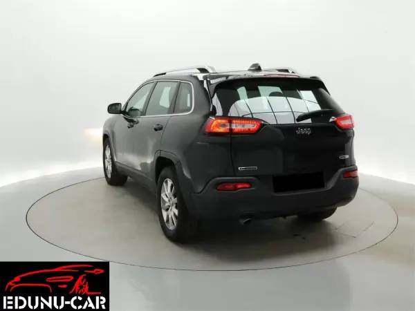 Jeep Cherokee 2013 - 13750 EUR, 180000 km - AUTO.MOTO.pt - 180000km - foto 5 de 8