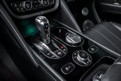 Bentley Bentayga 2022 - 230000 EUR, 70942 km - AUTO.MOTO.pt - 70942km - foto 23 de 57