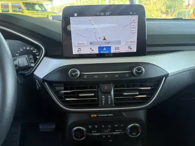 Ford Focus 2019 - 16900 EUR, 25404 km - AUTO.MOTO.pt - 25404km - foto 9 de 16