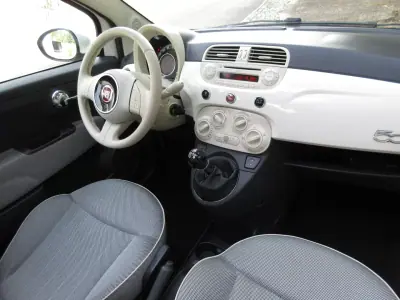 Fiat 500 2010 - 6990 EUR, 185000 km - AUTO.MOTO.pt - 185000km - foto 25 de 37