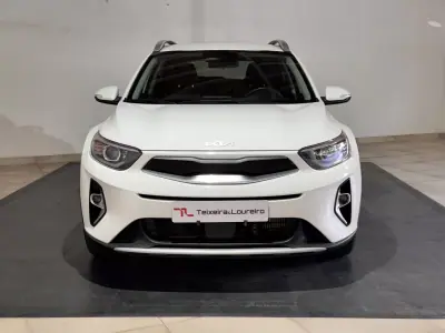 Kia Stonic 2025 — foto 2 de 22