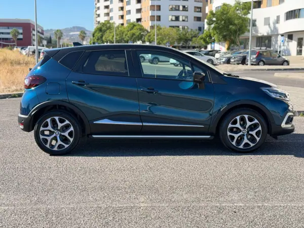 Renault Captur 2018 — foto 3 de 49