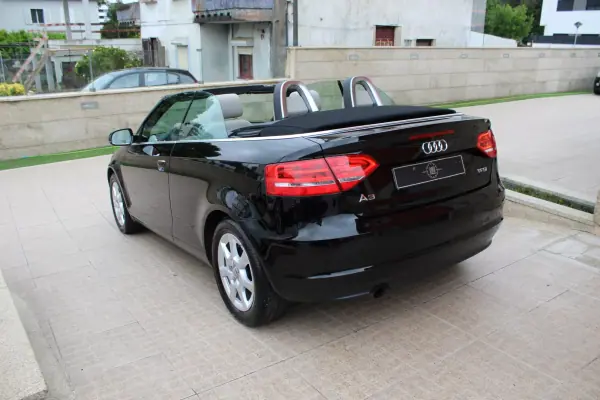 Audi A3 Cabrio 2010 - 11650 EUR, 117000 km - AUTO.MOTO.pt - 117000km - foto 9 de 25
