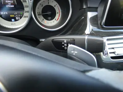 Mercedes-Benz CLS 250 2015 - 22500 EUR, 278000 km - AUTO.MOTO.pt - 278000km - foto 37 de 42