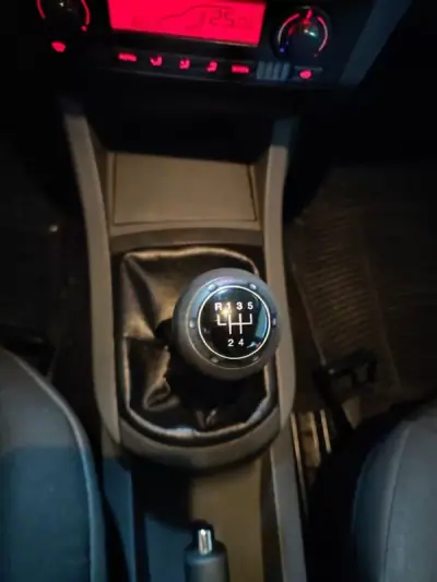 SEAT Ibiza 2007 - 3950 EUR, 300900 km - AUTO.MOTO.pt - 300900km - foto 26 de 30