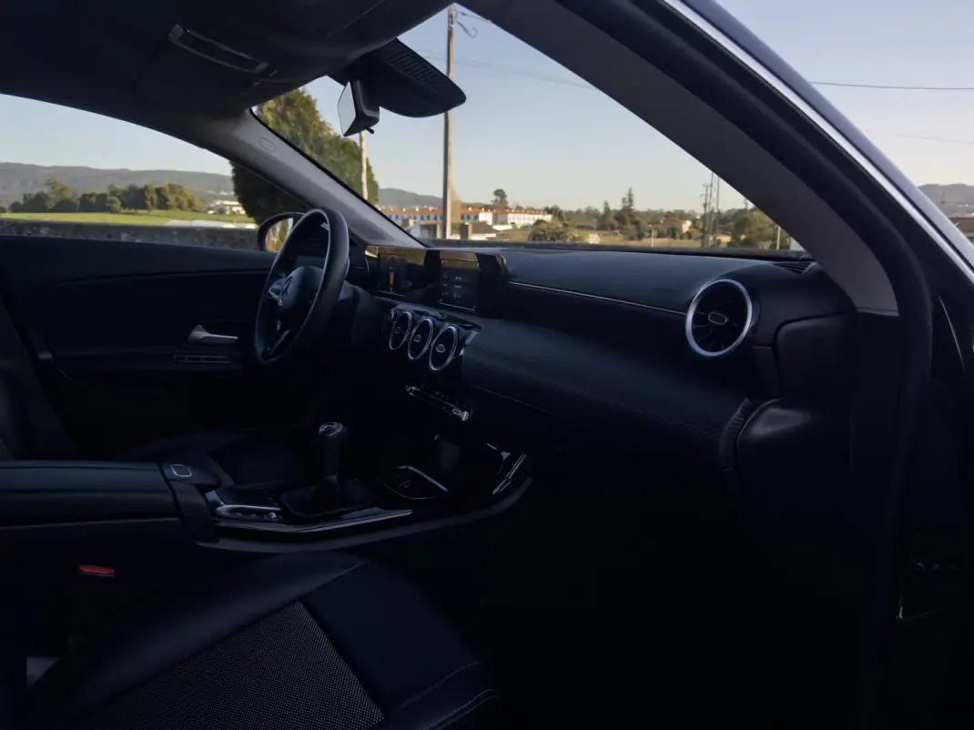 Mercedes-Benz CLA 180 2019 - 21990 EUR, 164000 km - AUTO.MOTO.pt - 164000km - foto 39 de 39