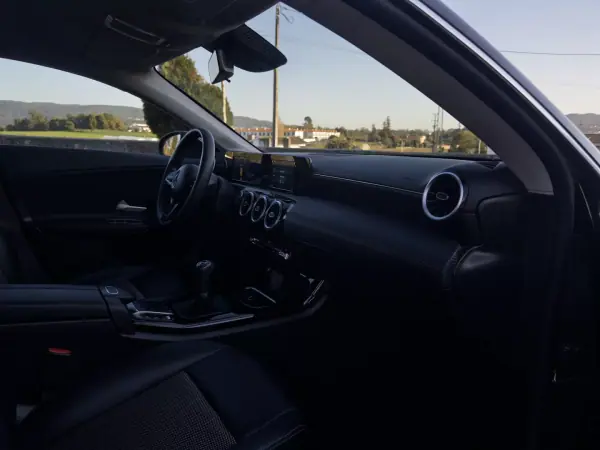Mercedes-Benz CLA 180 2019 - 21990 EUR, 164000 km - AUTO.MOTO.pt - 164000km - foto 39 de 39
