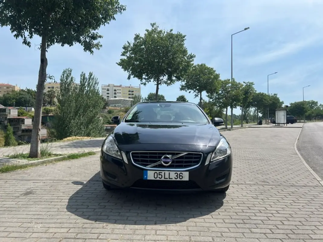 Volvo S60 2011 - 9500 EUR, 200948 km - 200948km - foto 3 de 12