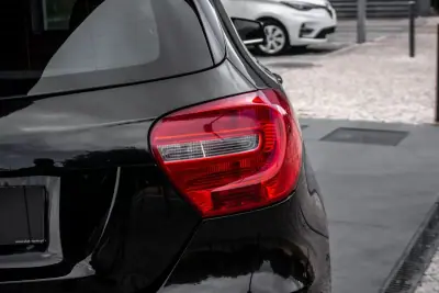 Mercedes-Benz A 180 2013 - 13990 EUR, 273379 km - AUTO.MOTO.pt - 273379km - foto 11 de 36